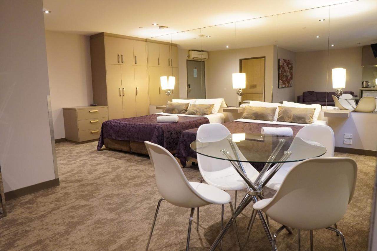 คอมฟี คิว อพาร์ตเมนต์ Aparthotel เมลเบิร์น ภายนอก รูปภาพ