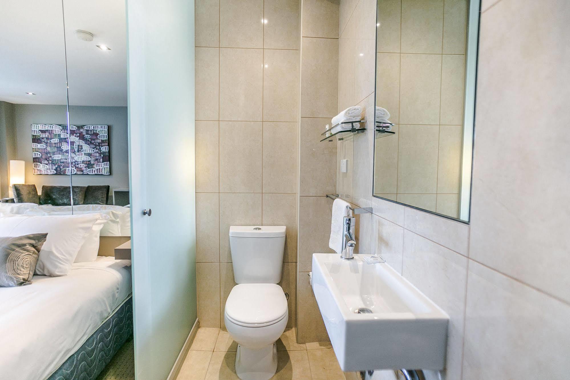คอมฟี คิว อพาร์ตเมนต์ Aparthotel เมลเบิร์น ภายนอก รูปภาพ
