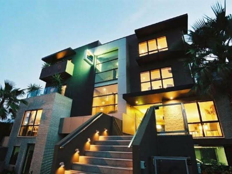 คอมฟี คิว อพาร์ตเมนต์ Aparthotel เมลเบิร์น ภายนอก รูปภาพ